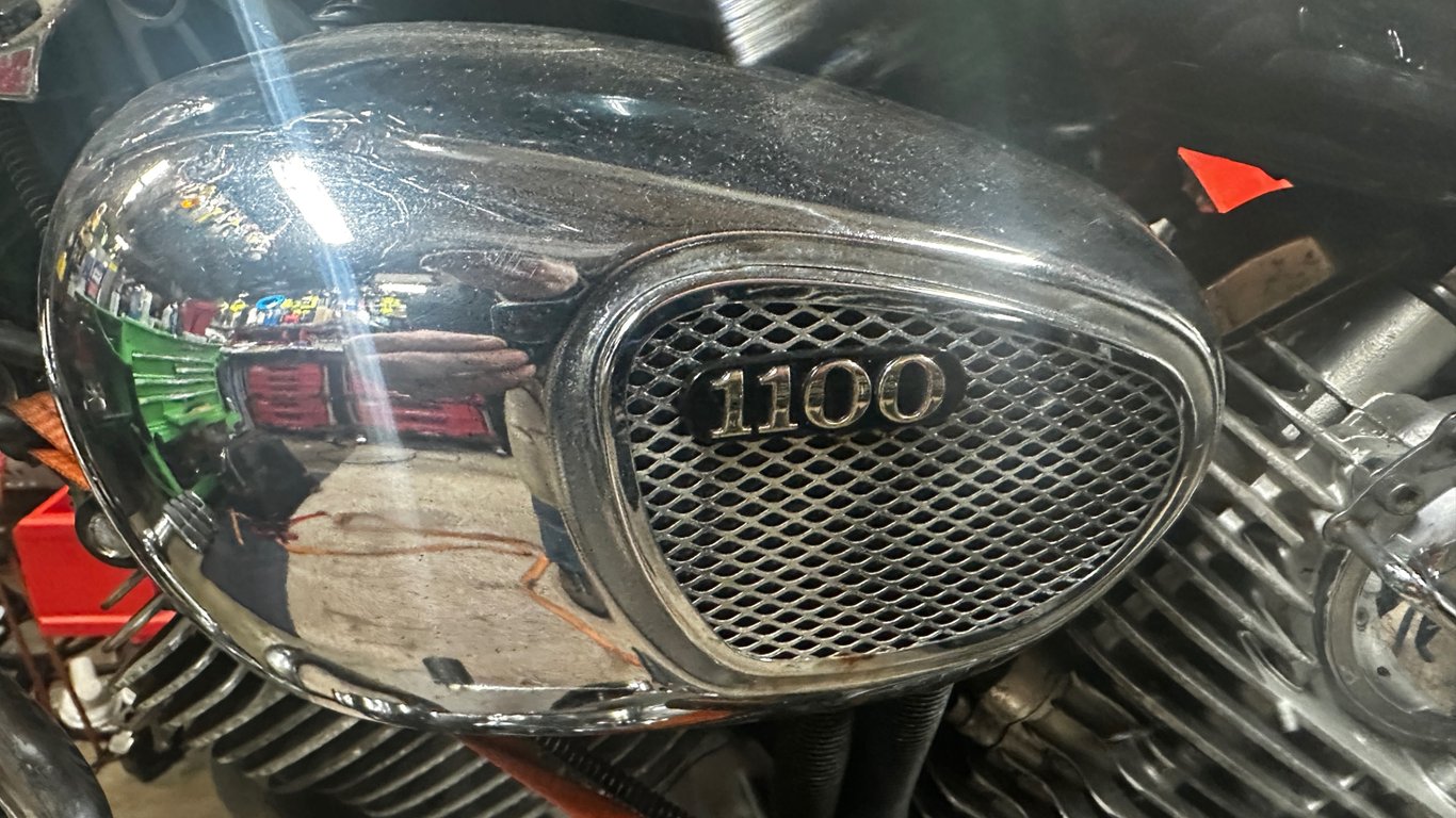 1995 Yamaha Virago 1100, restoration in progress: chrome 1100 air-cleaner cover