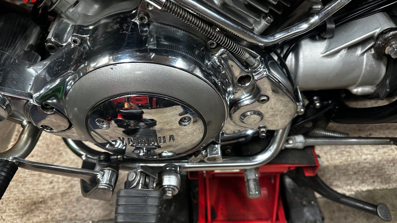 1995 Yamaha Virago 1100, restoration in progress: engine side cover