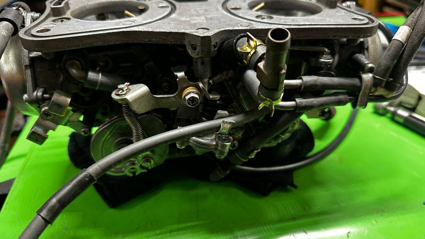 1989 Honda Gold Wing GL1500 Aspencade, restoration in progress: carburetor bank on a green work mat