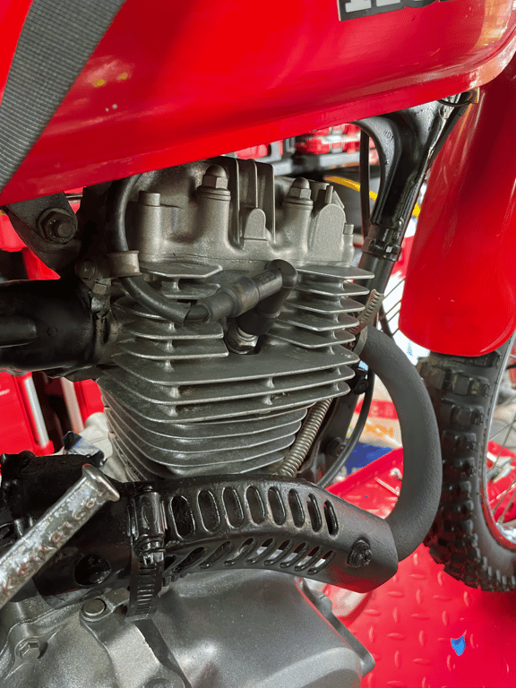 1979 Honda XL125s, during the rebuild: engine cylinder fins