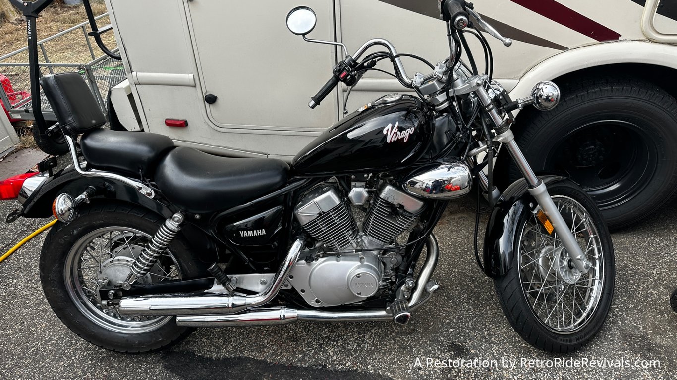 1996 Yamaha Virago XV250: side view of the black bike outdoors