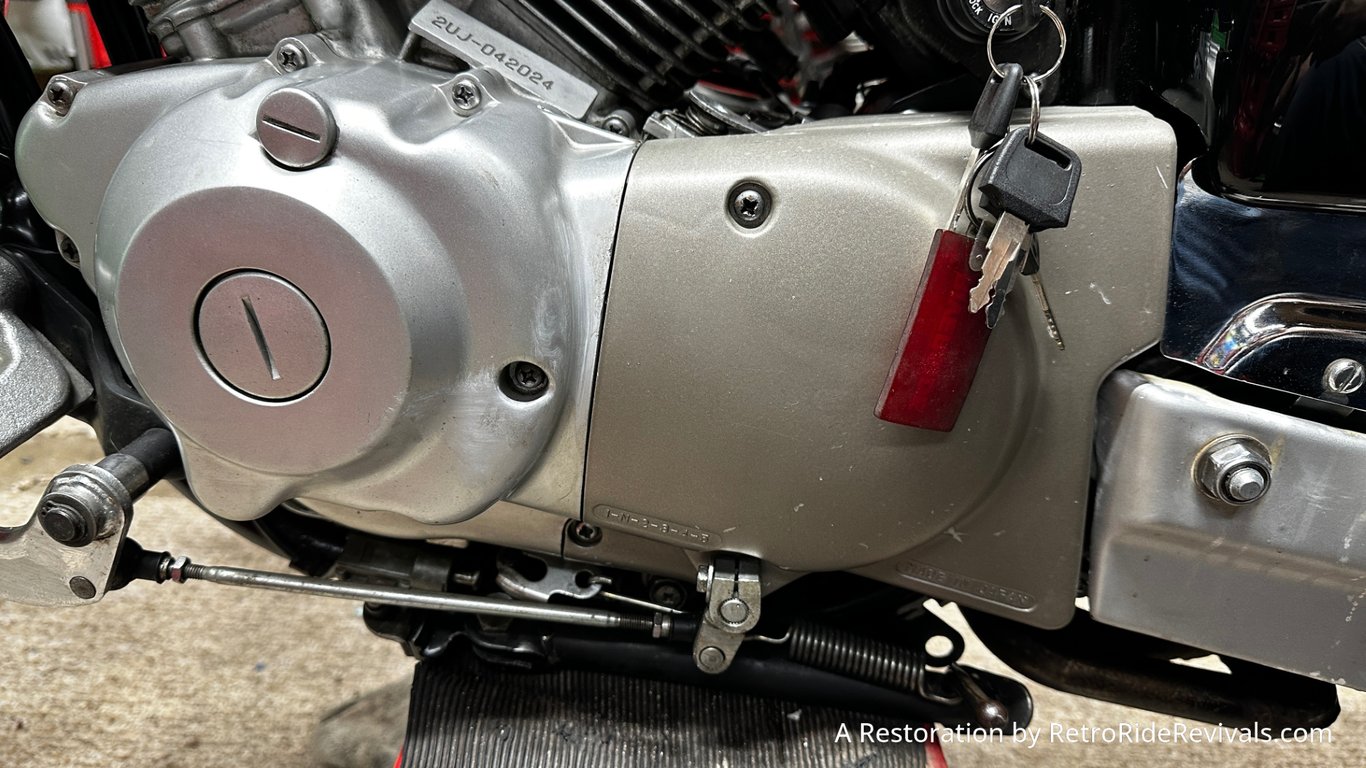 1996 Yamaha Virago XV250: engine cover