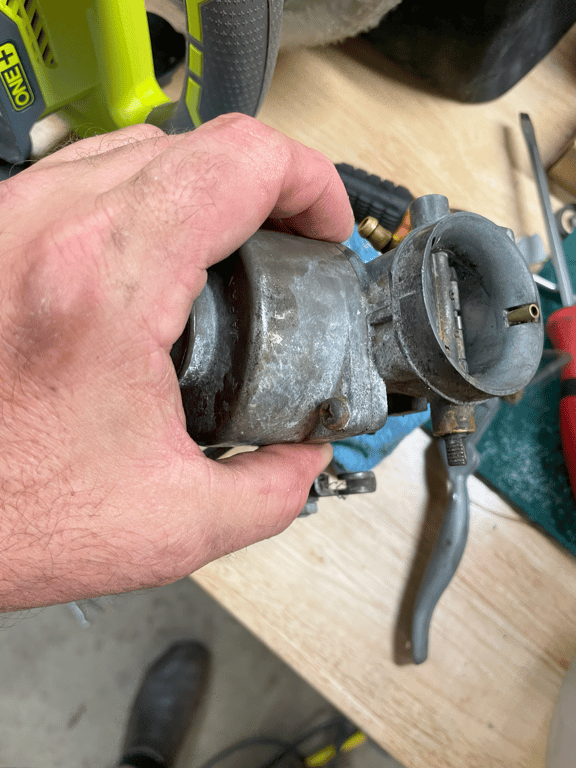 1974 Honda CB450 K4 “Krusty”, before restoration: carburetor held in hand