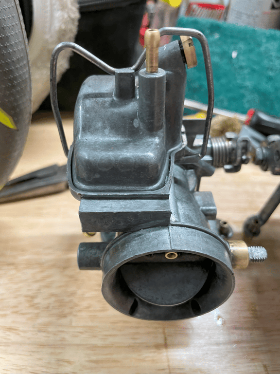1974 Honda CB450 K4 “Krusty”, before restoration: carburetor on the workbench