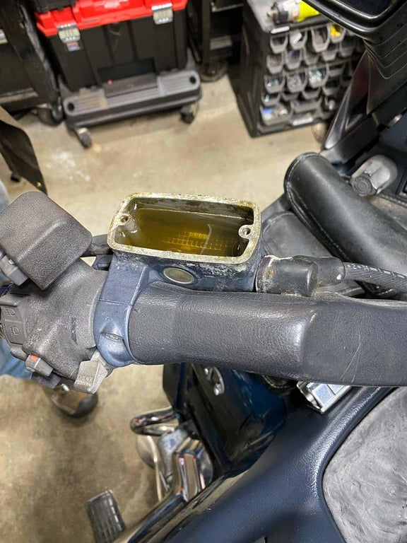 1995 red Honda Gold Wing GL1500 Interstate, during the restoration: frame and engine