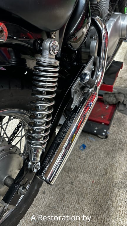 1996 Yamaha Virago XV250: rear shock