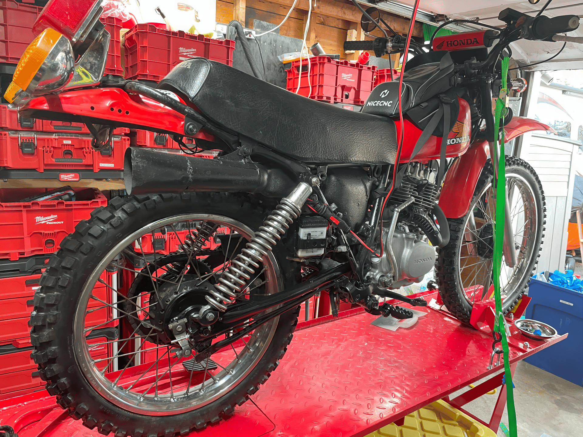 1979 Honda XL125s, restored: full side view on the lift