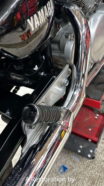 1996 Yamaha Virago XV250: exhaust