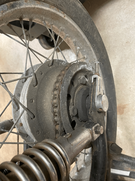 1974 Honda CB450 K4 “Krusty”, before restoration: rear wheel hub and shock