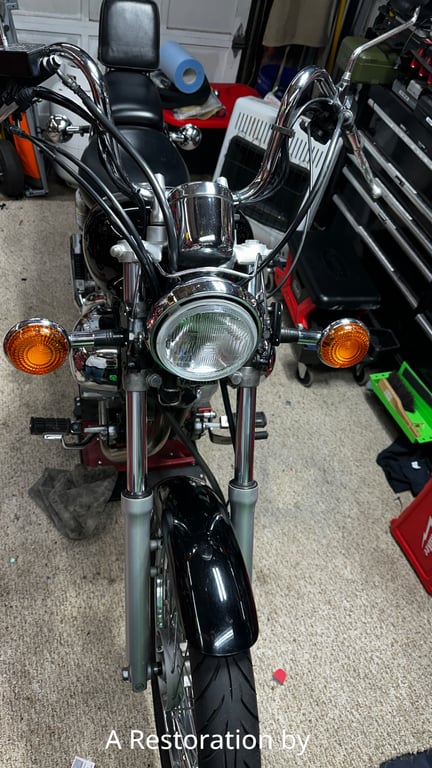 1996 Yamaha Virago XV250: front view