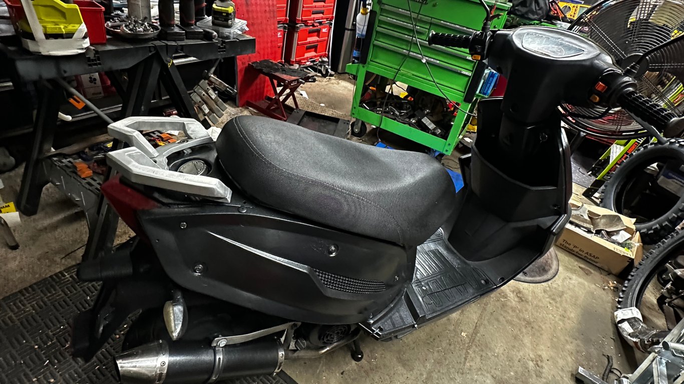 Tao Tao 50cc moped, completed restoration: side view of the finished moped